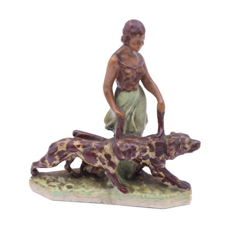 Figura Dziewczyna prowadząca 2 psy I poł. XX w