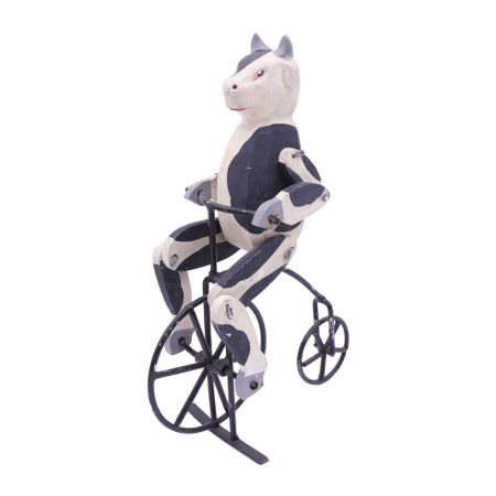Dekoracja krowa na rowerze rękodzieło