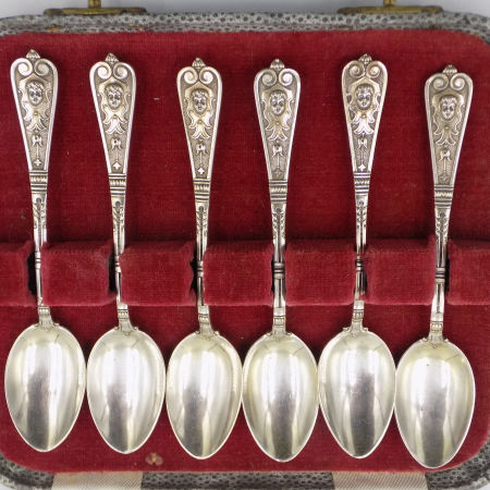 6 łyżeczek w etui p.XX w