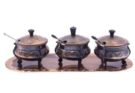 Zestaw do przypraw na tacce zza wschodniej granicy z okresu PRL