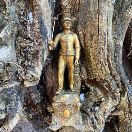 Zabytkowa figura GÓRNIK XIX/XX w